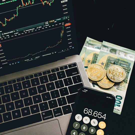 Grotuxiv team van crypto-investeringsexperts